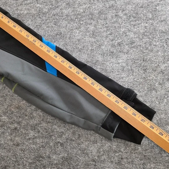 Men's Black and Blue Jacket - Picture 13 of 15